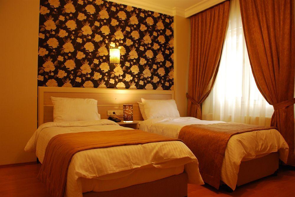 Mini hotel Izmir Exteriör bild