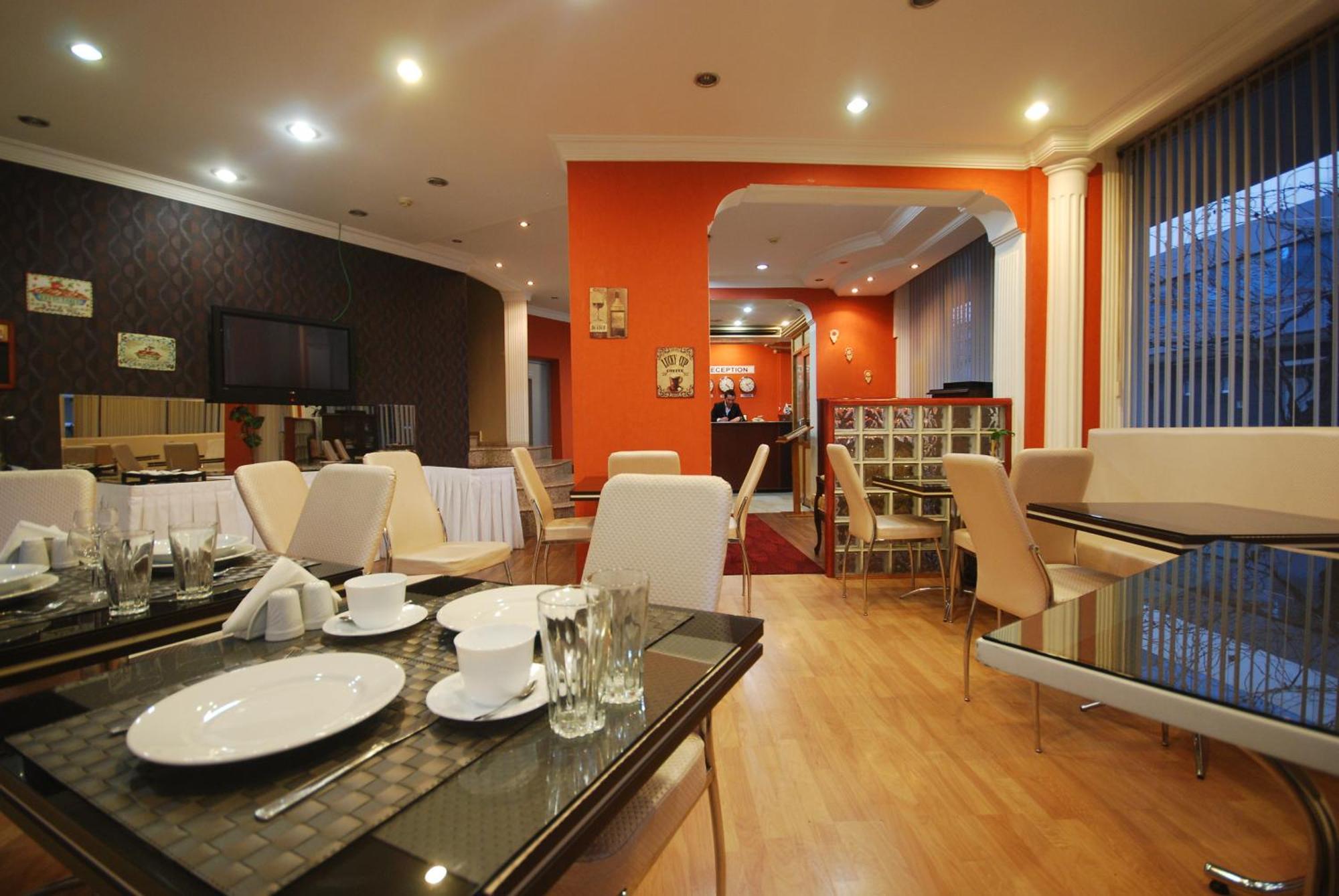 Mini hotel Izmir Restaurang bild