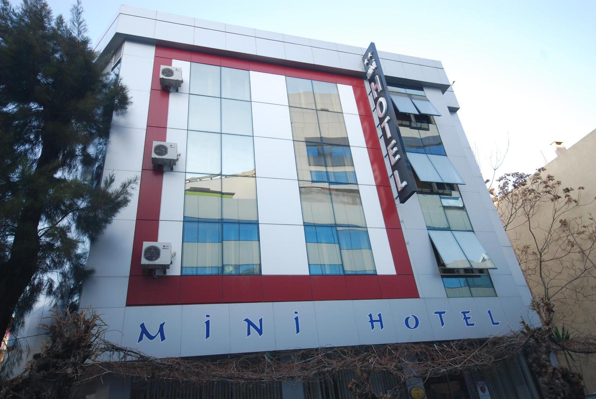 Mini hotel Izmir Exteriör bild