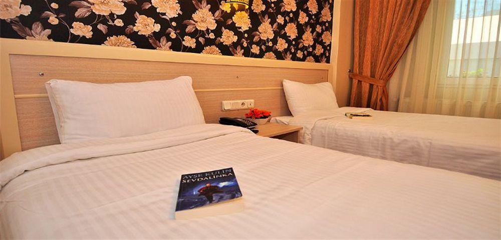 Mini hotel Izmir Exteriör bild